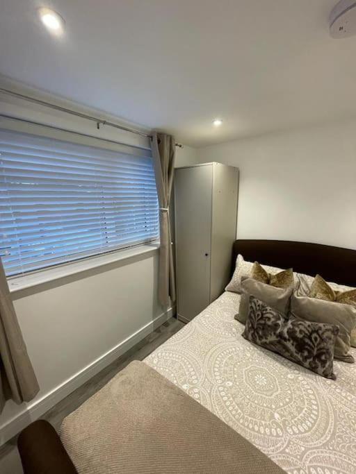 סווינדון Stylish & Cosy 1 Bed Apartment מראה חיצוני תמונה